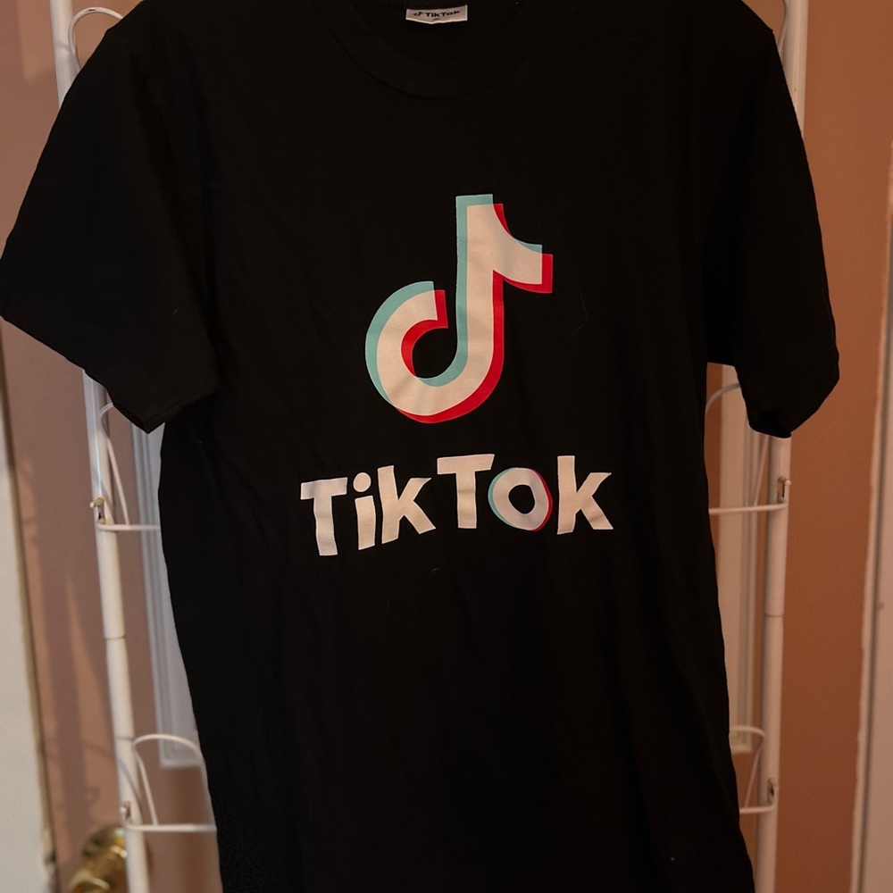 “Tik Tok” Unisex graphic tee size medium